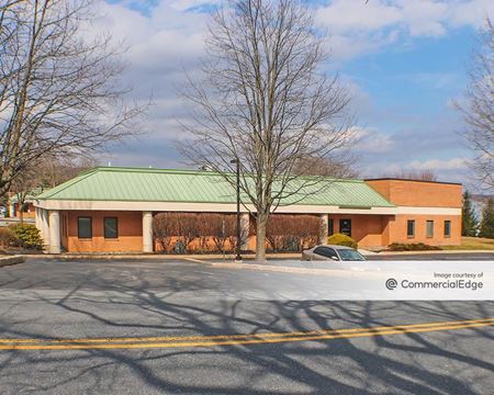 Office space for Rent at Oaklands Corporate Center - 479 Thomas Jones Way in Exton