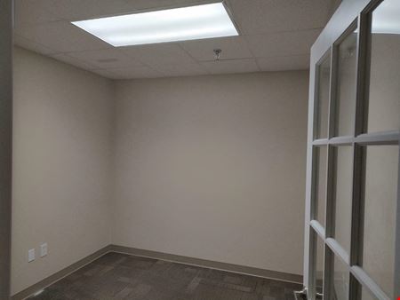 220 Center Road unit #4 - 1,000+/- SF SPACE in Wimbledon Plaza