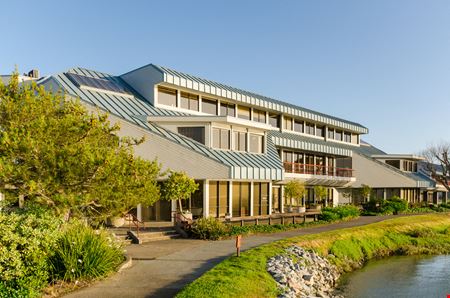 Shelterpoint Business Center