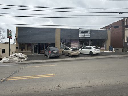 Retail space for Rent at 996-1000 Greentree Rd in Pittsburgh