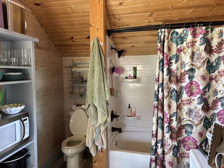 Candle Cottage – Turnkey Gift Shop & Business Opportunity