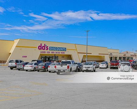 Retail space for Rent at Irving West Shopping Center in Irving