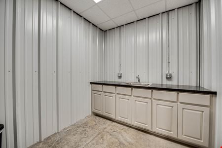 Industrial Shop/Office w/Wash-Bay on 2.45 Acres