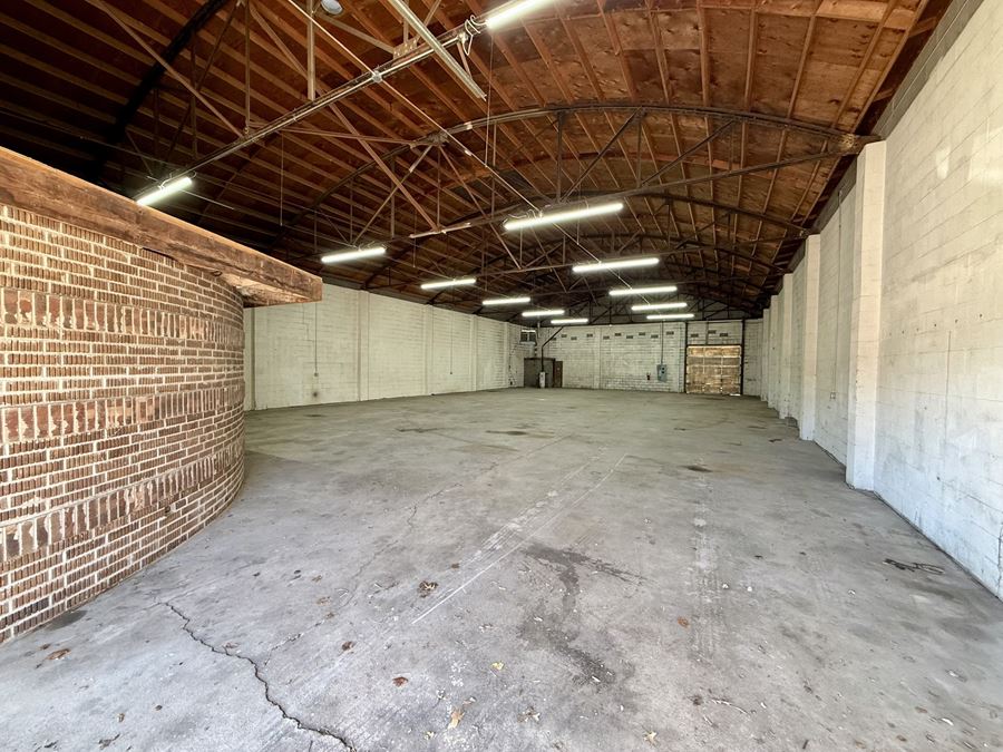 INDUSTRIAL WAREHOUSE
