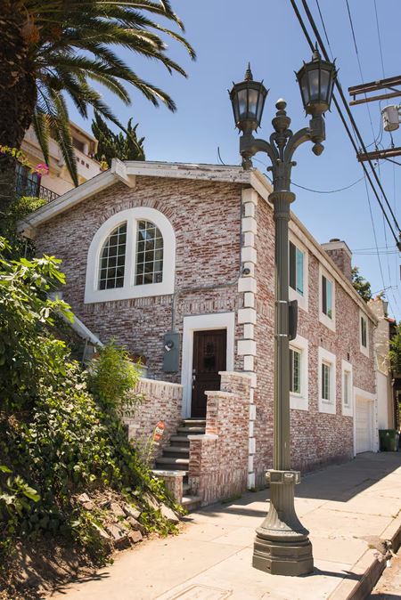 Mixed Use space for Sale at 2225 N Cahuenga Blvd in Los Angeles