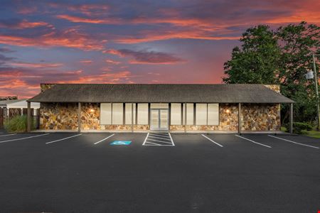 13,120 SF Flex Space Showroom | Studio