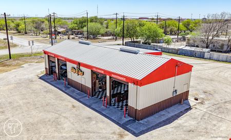 Retail space for Sale at Turn-Key Oil Change in Mathis