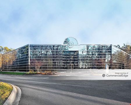 Office space for Rent at Daetwyler Plaza in Huntersville