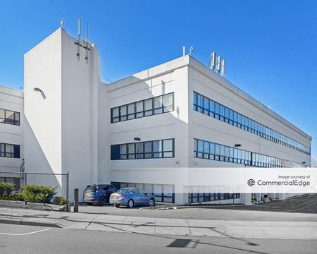 Office space for Rent at Cross Island Plaza in Rosedale