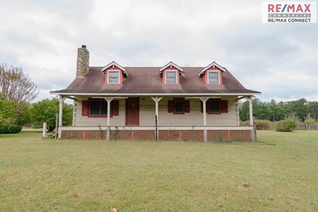 Office space for Rent at 17466 Benns Church - Cottage Building Lease Listing in Smithfield