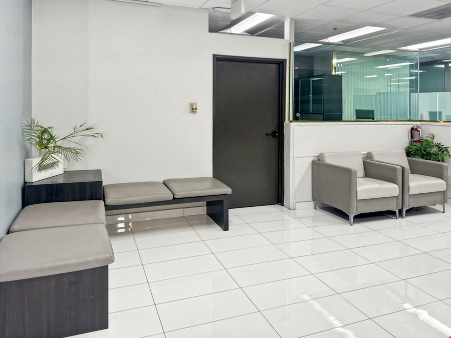 Regus - Beverly Hills - N Camden Dr