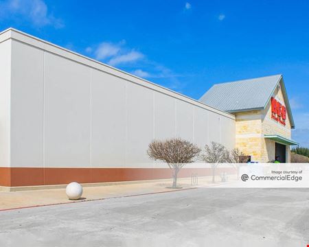 Commercial space at 100 NW Carlos G Parker Blvd in Taylor