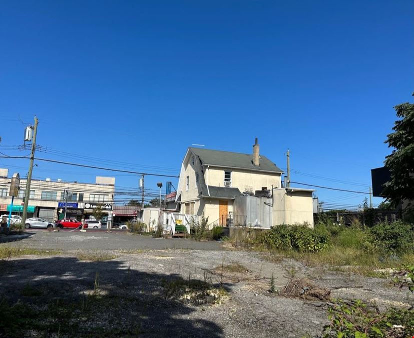 2236 Hylan Blvd