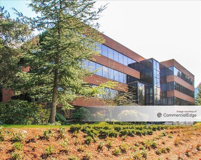 Ridgewood Corporate Square
