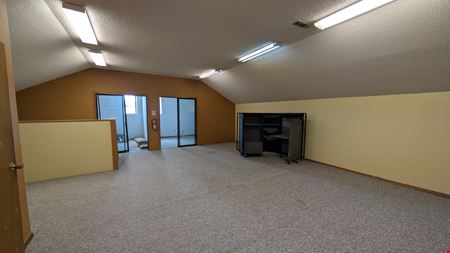 OFFICE/RETAIL BUILDING ON BALTIMORE/K-15