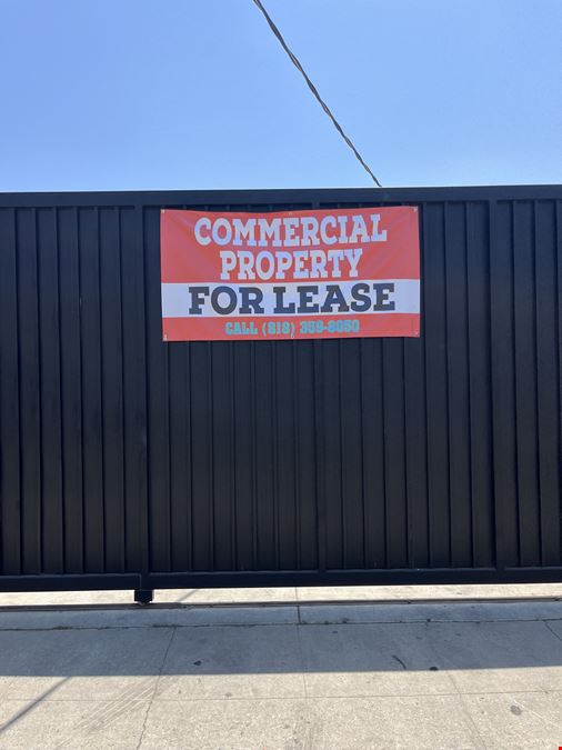 13736-13740 Saticoy St Van Nuys CA 91402