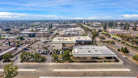 High Exposure Professional Office Complex w/ Parking