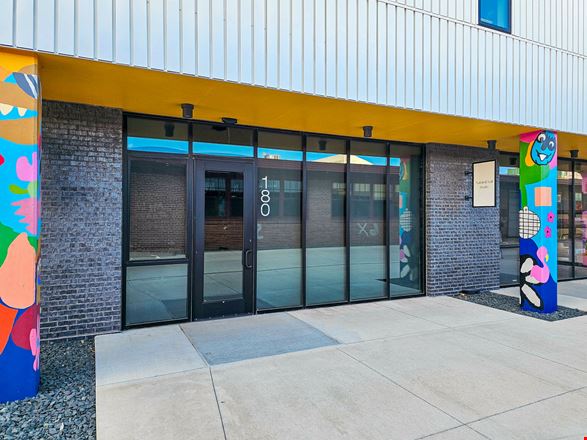 Hello Apartments - Retail