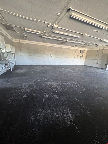 Office space for Sale at 32nd St Stand-Alone Commercial in Phoenix