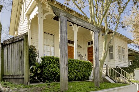 Cottage-Style Office Building In Beauregard Town