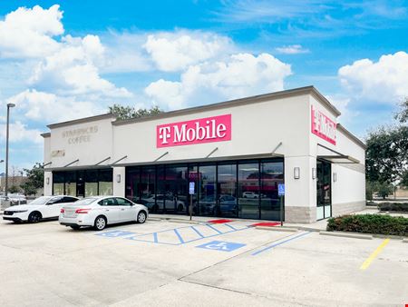 Former Starbucks on Johnston St for Lease