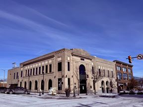 101 East Lincolnway