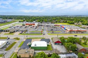 Briar Village Shopping Center | $479K NOI | 93% Occupied | 146,714 SF