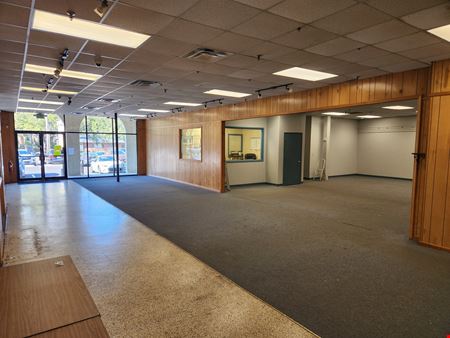 Live Oak Shopping Center