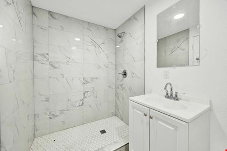 103 N Catalina