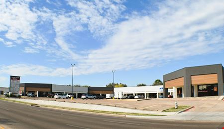 VICTORY SHOPS AT PARKWAY VILLAGE