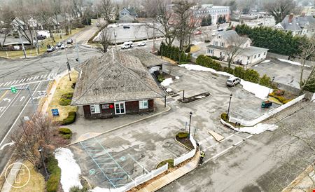 Retail space for Sale at Apple Bank in Babylon