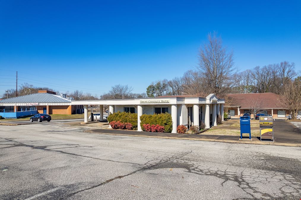 385 North Parkway