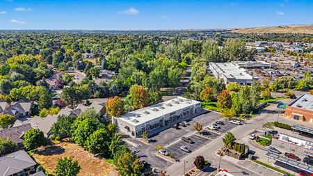 Multi-Tenant NNN Investment for Sale