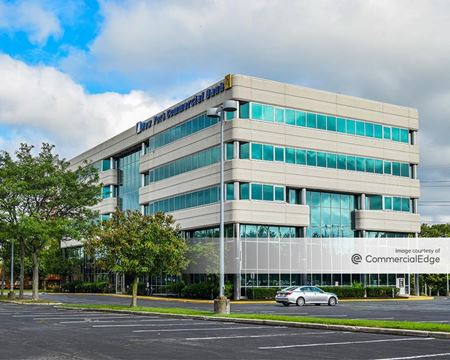 Office space for Rent at One Suffolk Square in Islandia