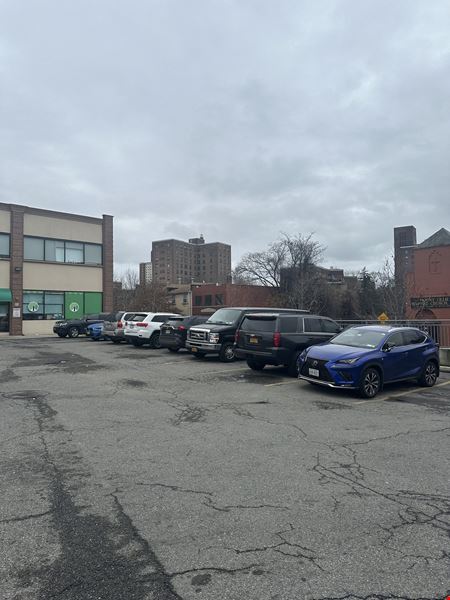 1760 EASTERN PARKWAY