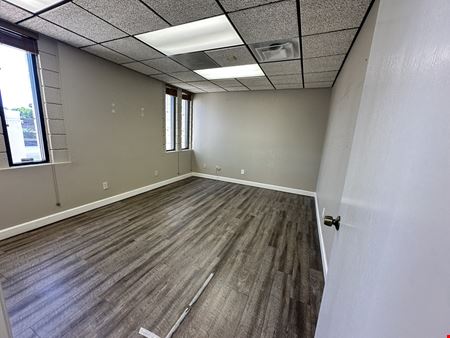 4435 - 4455 E Broadway Rd