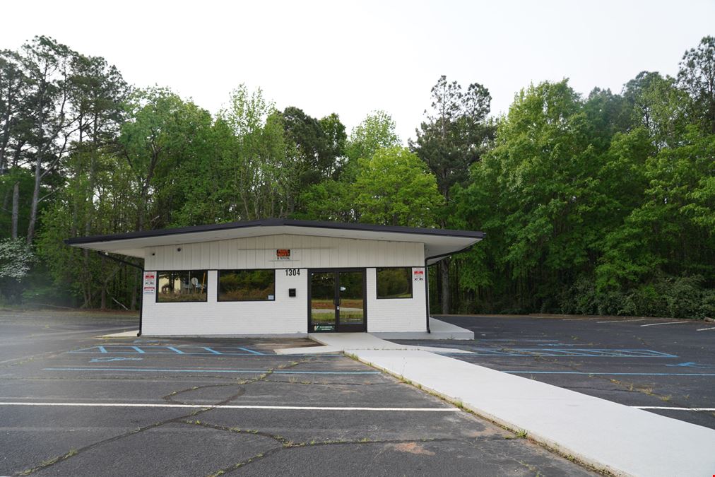 1304 Williamston Rd