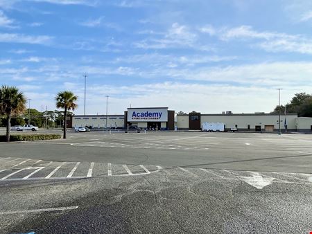 Longhorn Plaza - 2nd Gen Restaurant Available