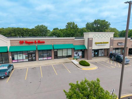Retail space for Rent at Trailwinds Center in Overland Park