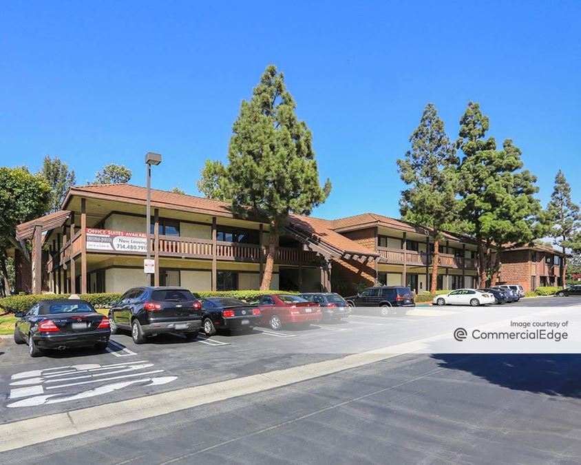 Central Pointe Business Centers - Creekside Plaza