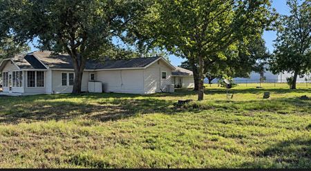 ±6,500 SF Flex Office/Warehouse + ±3.25 Acres | Brookshire Industrial Corridor