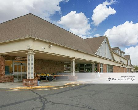 Commercial space at Sand Hill Plaza in Newtown