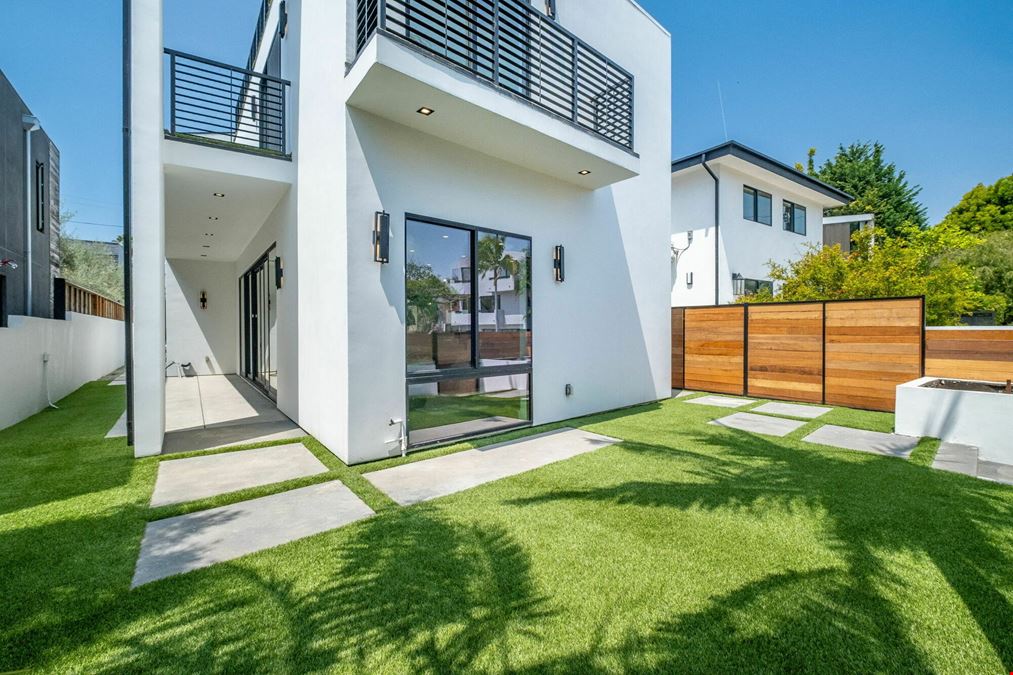 VACANT TWO-UNIT DUPLEX