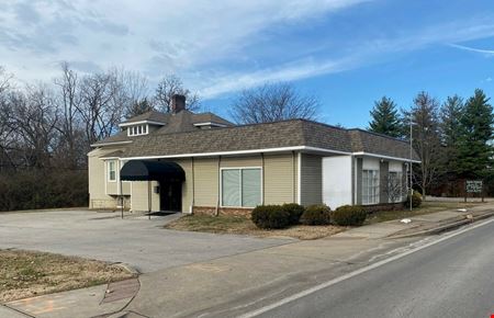 Office space for Rent at Retail/Office Showroom in Louisville