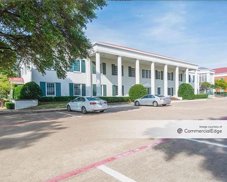 Office space for Rent at Colonial Plaza in Irving