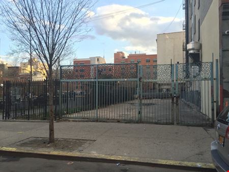 Commercial space at 148 E 123rd St in New York