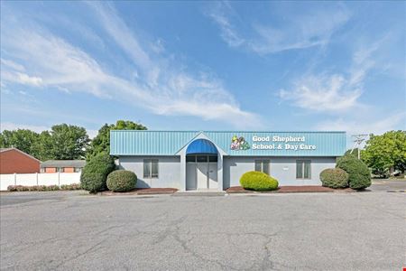 CORNER COMMERCIAL BUILDING NEAR DOWNTOWN - FOR LEASE OR SALE