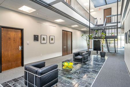 Office space for Rent at Twinrose Coworking - Wingren in Irving