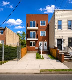1116 Blake Ave