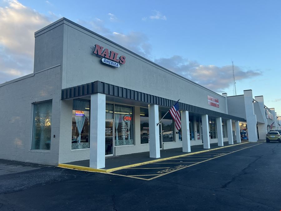 Town Plaza -   N Brindlee Mountain Pky. Arab, AL